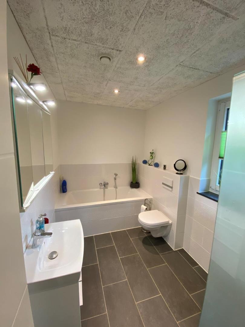 Neu! Modernes Schwanbeck Mit Whirlpool-option Holiday home *